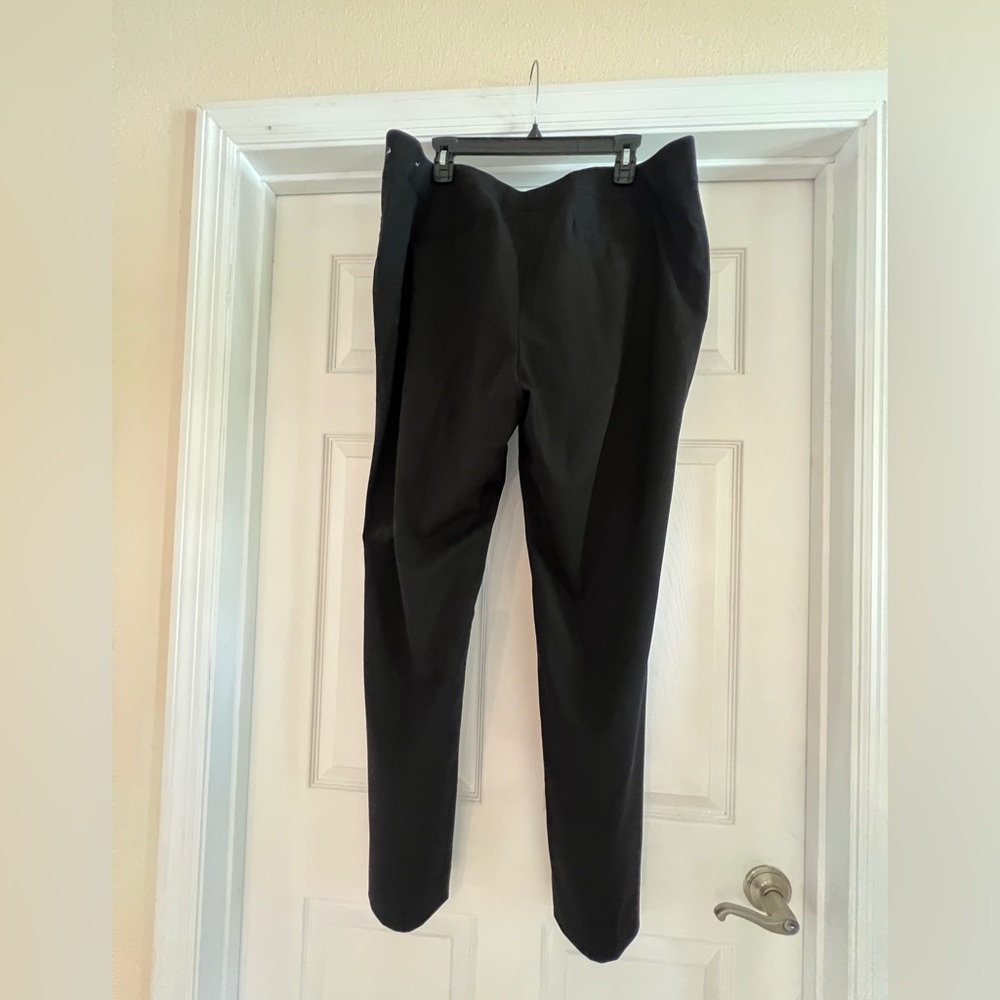 Tahari Women's Black Pants